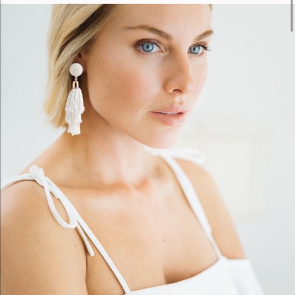 FOUNTAIN TASSEL EARRING - Picture 2 of 8